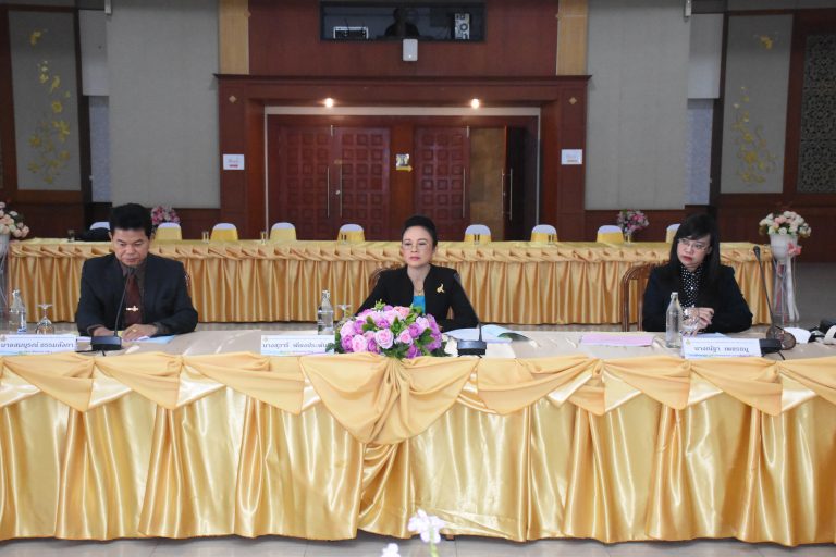 สพป.เชียงราย เขต 1 ศูนย์ประสานงานฯ จัดประชุมคณะกรรมการฯ พิจารณาผลคัดเลือกนักเรียนและสถานศึกษาในกลุ่มจังหวัดที่ 8 เพื่อรับรางวัลพระราชทาน