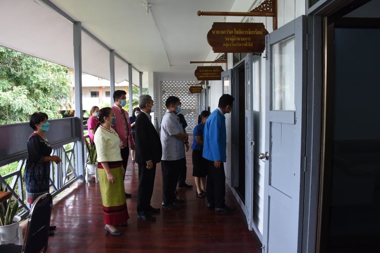 ตรวจเยี่ยมการอนุรักษ์และปรับปรุงอาคาร “สันต้นเปา” ศูนย์กลางบริหาร ร.ร.อนุบาลเชียงราย